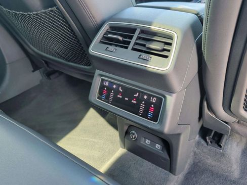 Used 2021 Audi e-tron Premium w/ Convenience Plus Package AWD/4WD image 36