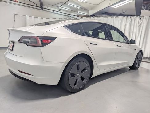 Used 2023 Tesla Model 3 Standard Range image 3