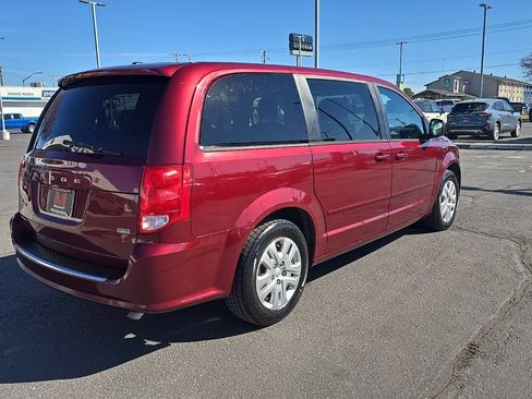 Used 2017 Dodge Grand Caravan SE w/ Power Window Group FWD image 4