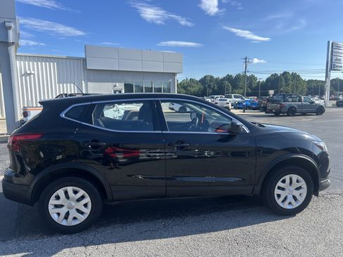 Used 2018 Nissan Rogue Sport S FWD image 7