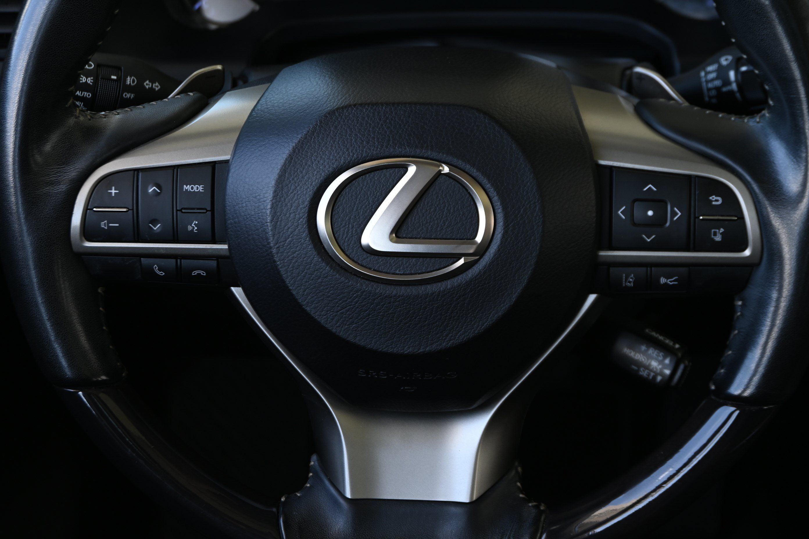 Used 2021 Lexus RX 450h AWD w/ Luxury Package image 35