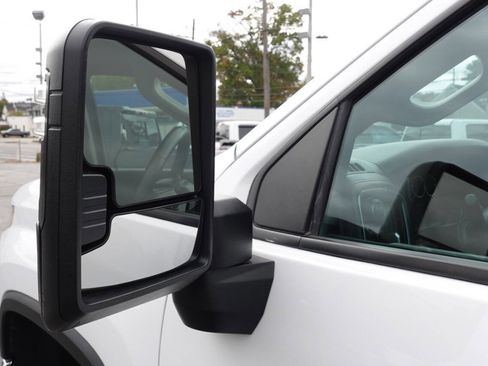 Used 2023 Chevrolet Silverado 2500 LT w/ Snow Plow Prep/Camper Package image 13