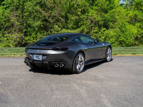 Certified 2024 Ferrari Roma RWD image 7