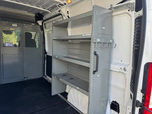 Used 2022 RAM ProMaster 2500 w/ Premium Convenience Group FWD image 22