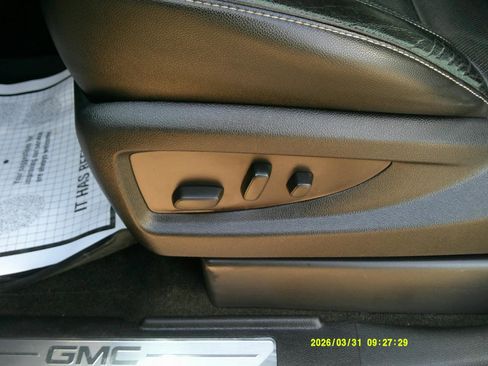 Used 2017 GMC Yukon XL SLT image 10