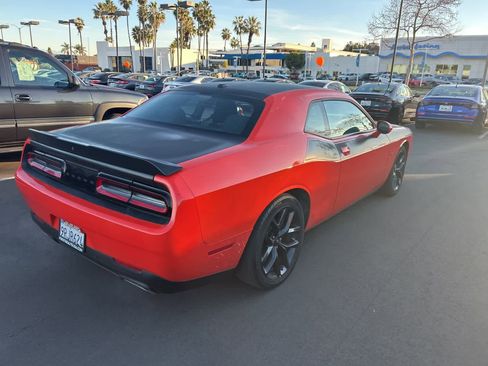 Used 2022 Dodge Challenger R/T w/ Blacktop Package image 6