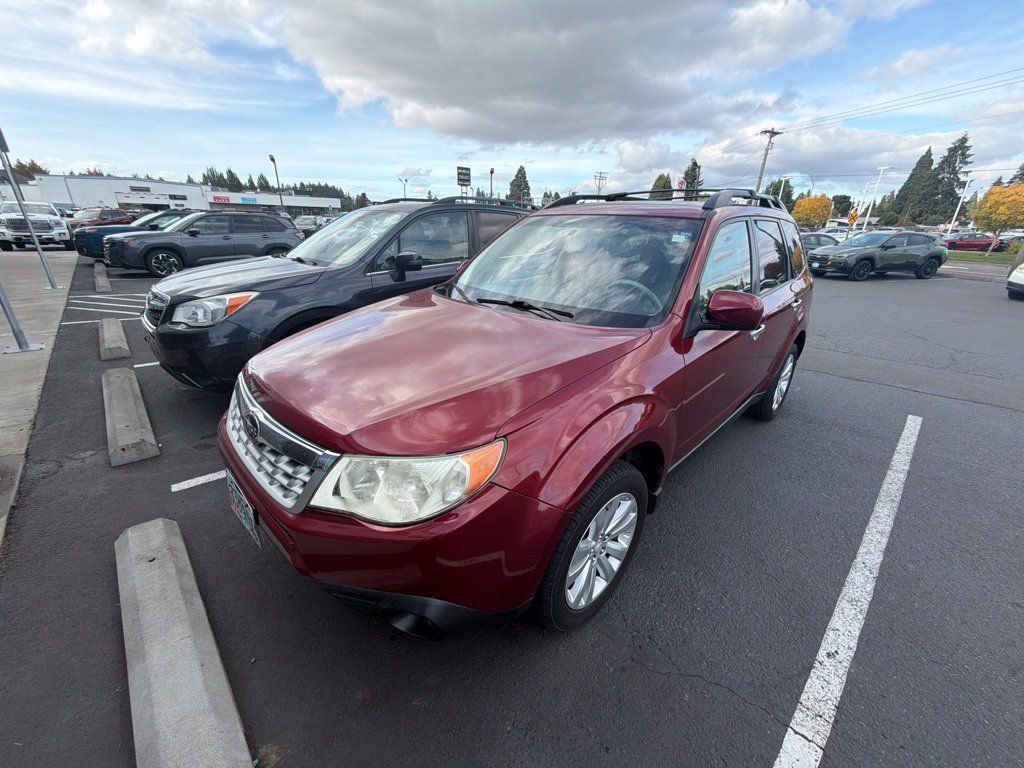 Used 2012 Subaru Forester 2.5X Premium w/ All-Weather Pkg AWD/4WD image 8