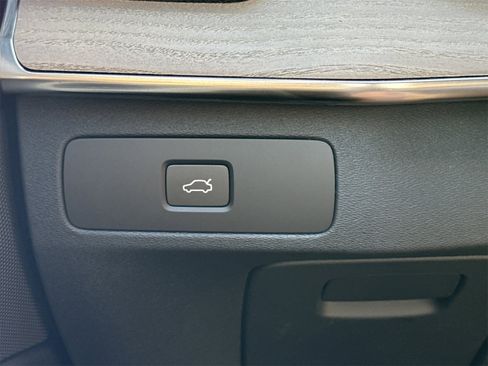 New 2026 Volvo XC90 B6 Plus image 22