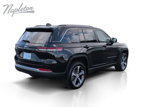 Used 2023 Jeep Grand Cherokee 4WD 4xe image 6