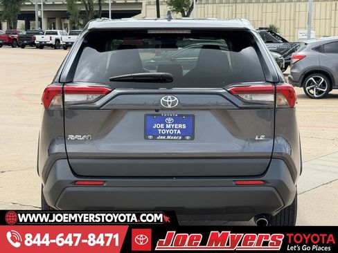 Used 2024 Toyota RAV4 LE image 8