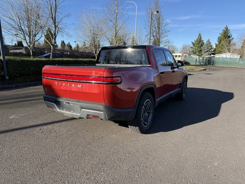 Used 2025 Rivian R1T Adventure image 7