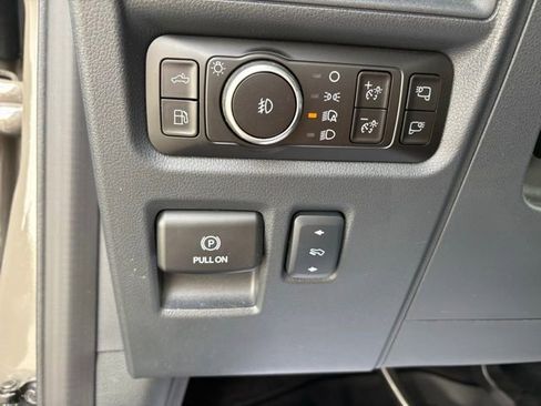 Used 2025 Ford F150 Lariat w/ Equipment Group 502A High AWD/4WD image 29