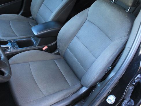 Used 2019 Chevrolet Cruze LT w/ LT Fleet Convenience Package image 11