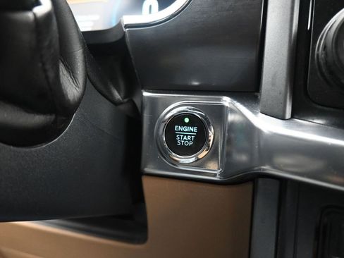 Used 2021 Ford F150 Lariat w/ Trailer Tow Package image 27