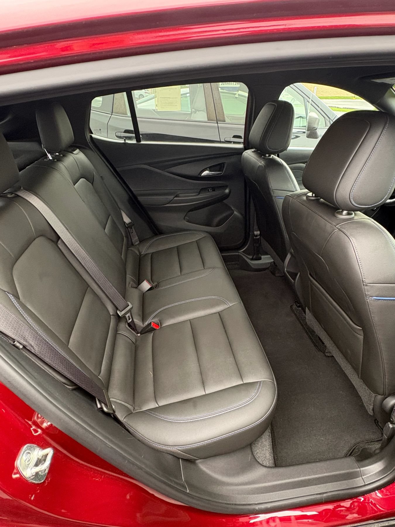 Used 2024 Buick Envista Sport Touring w/ Convenience I Package FWD image 33
