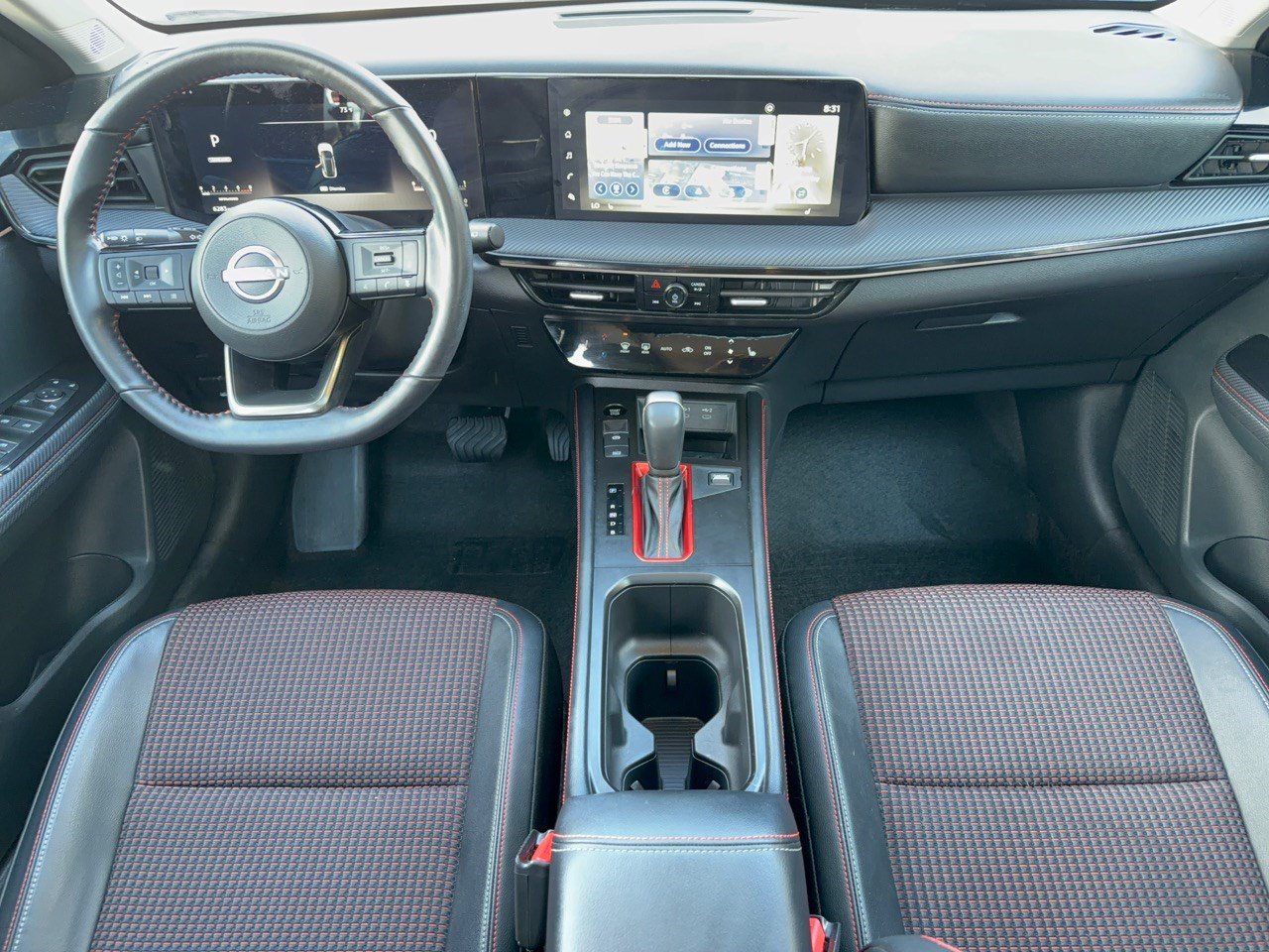 Used 2025 Nissan Kicks SR w/ SR Premium Package FWD image 17