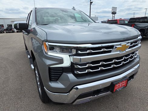 New 2026 Chevrolet Silverado 1500 LTZ w/ Z71 Off-Road Package AWD/4WD image 12