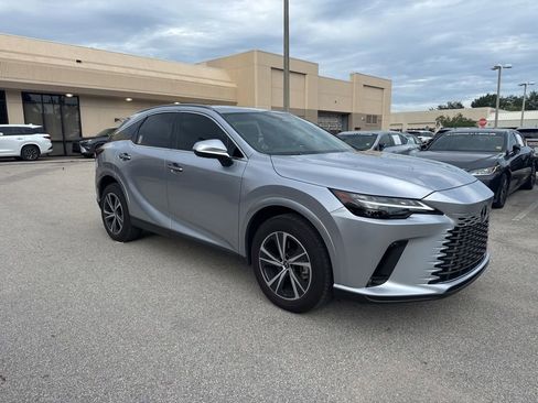 Used 2025 Lexus RX 350 Premium w/ Accessory Package (K3) FWD image 2