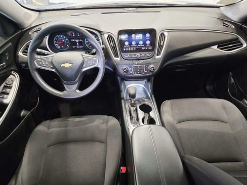 Used 2025 Chevrolet Malibu LT FWD image 6
