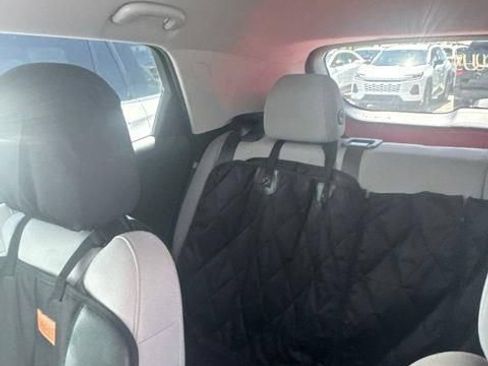 Used 2021 Chevrolet TrailBlazer LT w/ Convenience Package FWD image 17