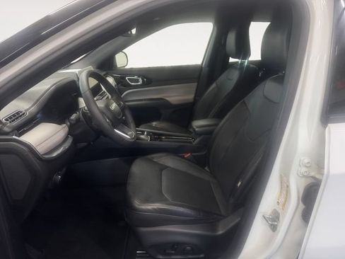 Used 2023 Jeep Compass Limited AWD/4WD image 8