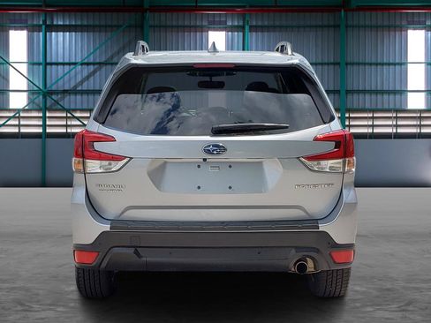 Used 2022 Subaru Forester Limited AWD/4WD image 4