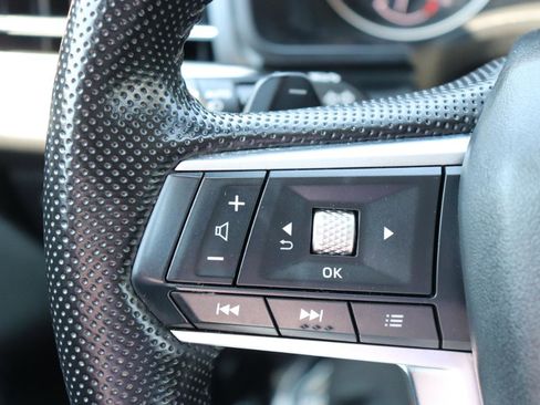 Used 2024 Mitsubishi Outlander AWD image 32
