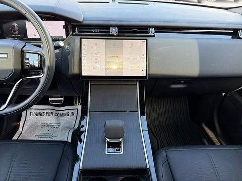 Certified 2026 Land Rover Range Rover Velar Dynamic SE AWD/4WD image 18