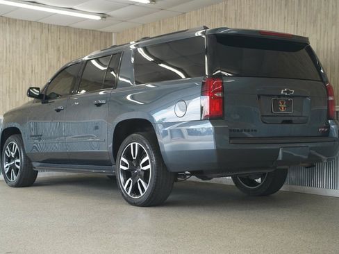 Used 2020 Chevrolet Suburban Premier AWD/4WD image 7