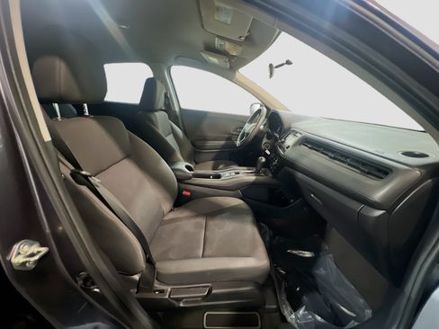 Used 2021 Honda HR-V LX image 19