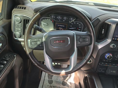 Used 2021 GMC Sierra 1500 SLT w/ SLT Premium Plus Package AWD/4WD image 18