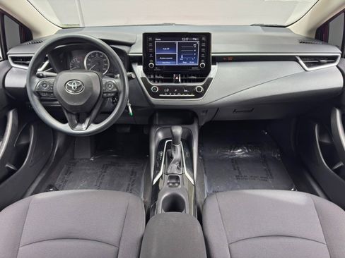 Used 2022 Toyota Corolla LE FWD image 11