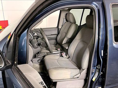 Used 2013 Nissan Frontier SV w/ SV Value Truck Pkg image 6