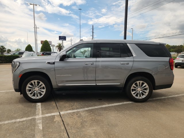 Used 2024 GMC Yukon SLT AWD/4WD image 4