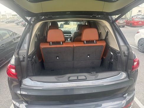 Used 2019 BMW X7 xDrive40i w/ Premium Package AWD/4WD image 12
