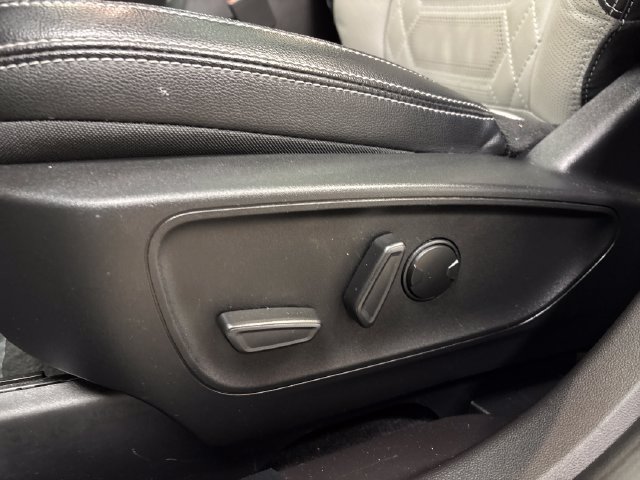 Used 2023 Ford Escape Platinum w/ Premium Technology Package AWD/4WD image 34