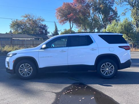 Used 2023 Chevrolet Traverse LT image 5