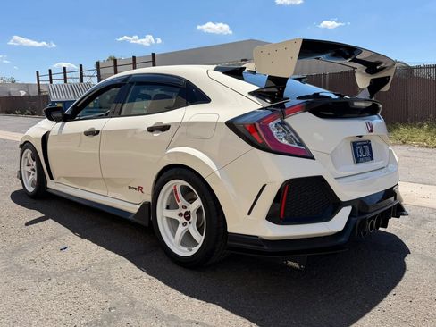 Used 2019 Honda Civic Type R image 7