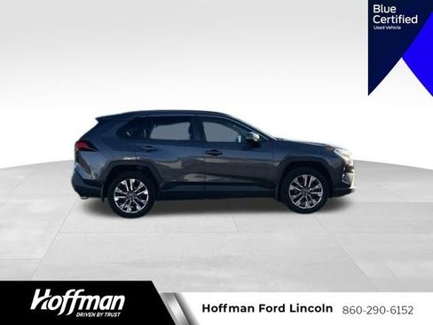 Used 2019 Toyota RAV4 XLE Premium w/ All Weather Liner Package AWD/4WD image 9