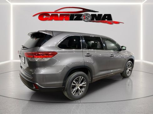 Used 2017 Toyota Highlander Plus image 3
