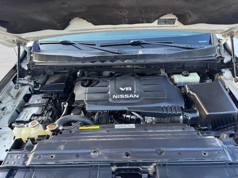 Used 2017 Nissan Titan Platinum Reserve image 27