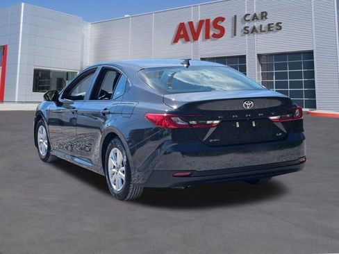 Used 2025 Toyota Camry LE image 9