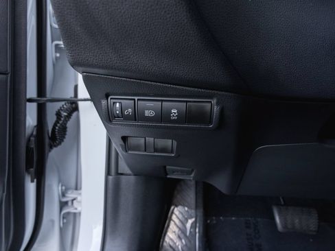 Certified 2026 Toyota Corolla Cross LE FWD image 14