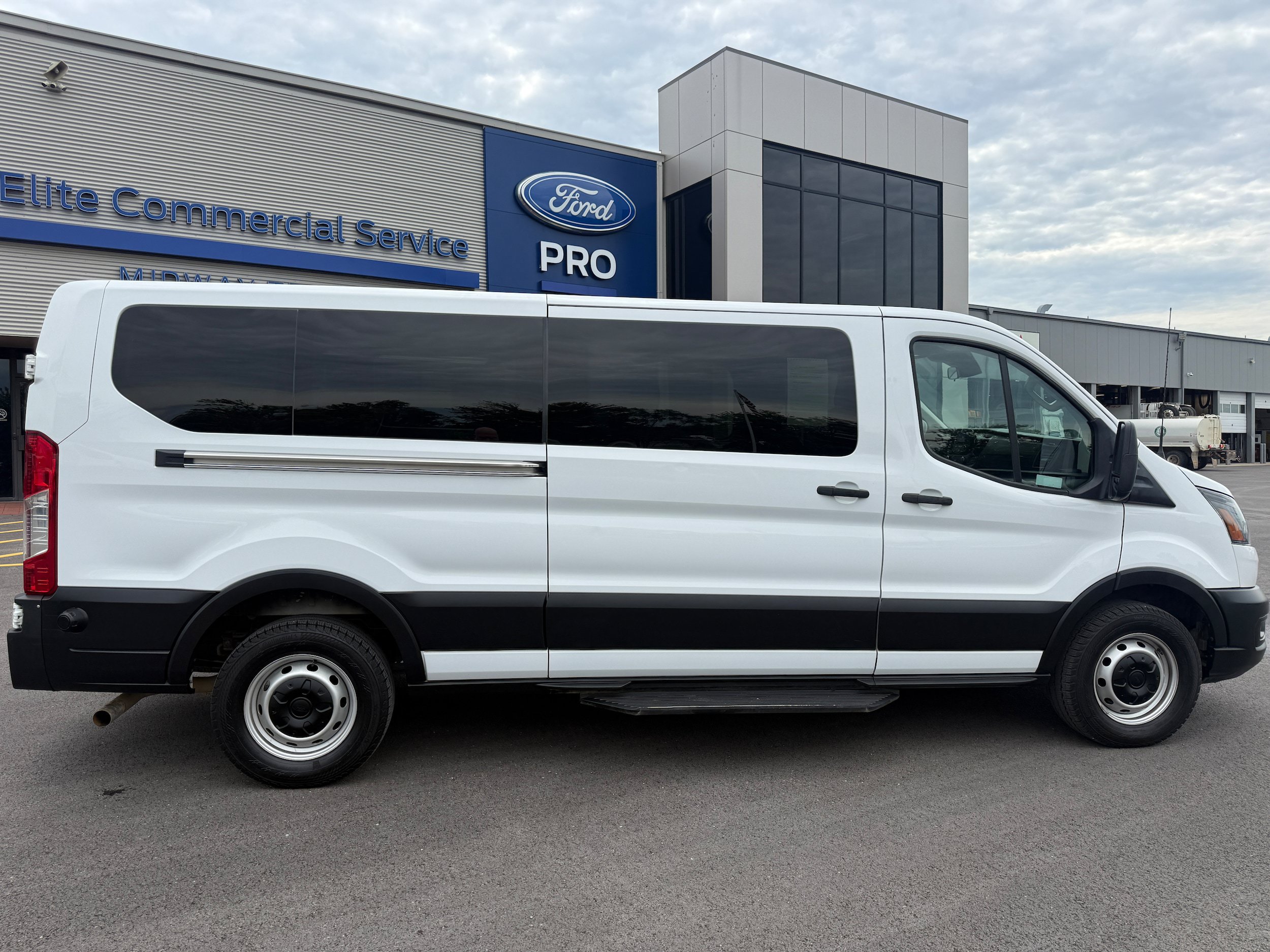 Used 2024 Ford Transit 350 XL RWD image 10