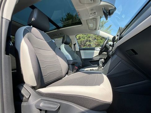 New 2025 Volkswagen Taos SE image 11