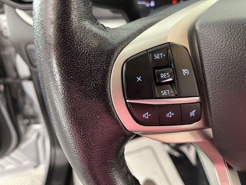 Used 2022 Ford Explorer XLT image 22