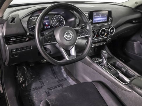 Used 2020 Nissan Sentra S image 5