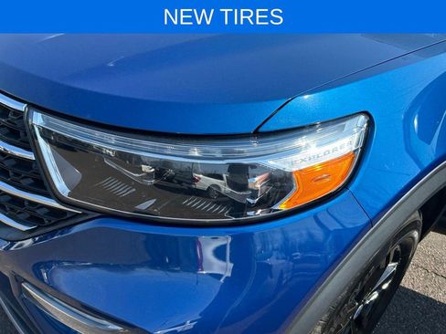 Certified 2022 Ford Explorer XLT w/ Equipment Group 202A AWD/4WD image 30