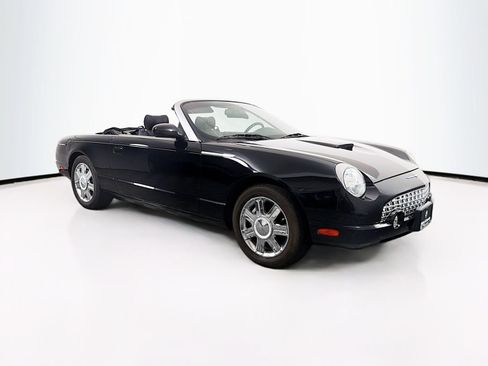 Used 2005 Ford Thunderbird RWD image 2