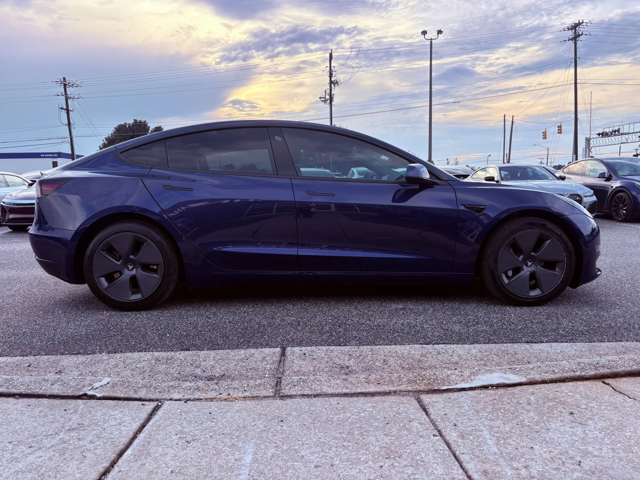 Used 2022 Tesla Model 3 Long Range AWD/4WD image 23